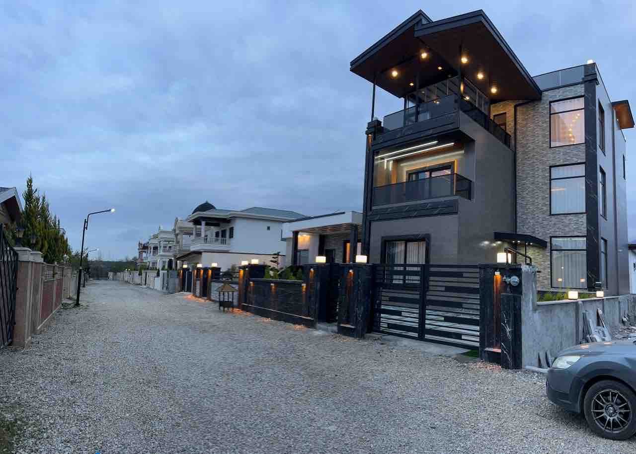 ویلا چهارخوابه تریبلکس استخردار آبگرم باغ بهشت