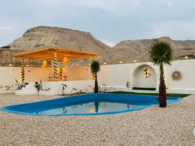 بومگردی اقامتگاه وال - دوخوابه استخردار وال