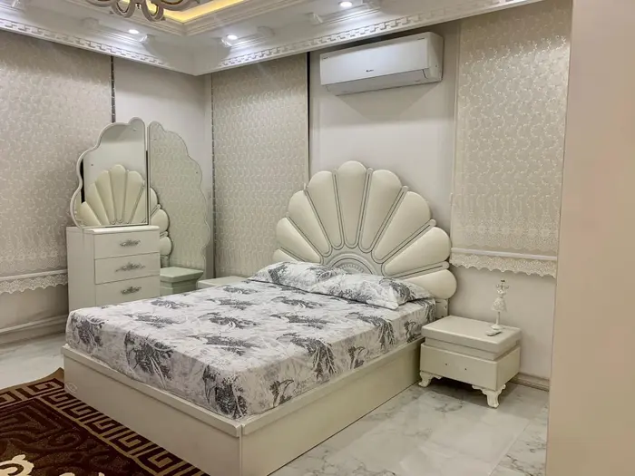 ویلا چهارخوابه تریپلکس استخردار آبگرم سفيد