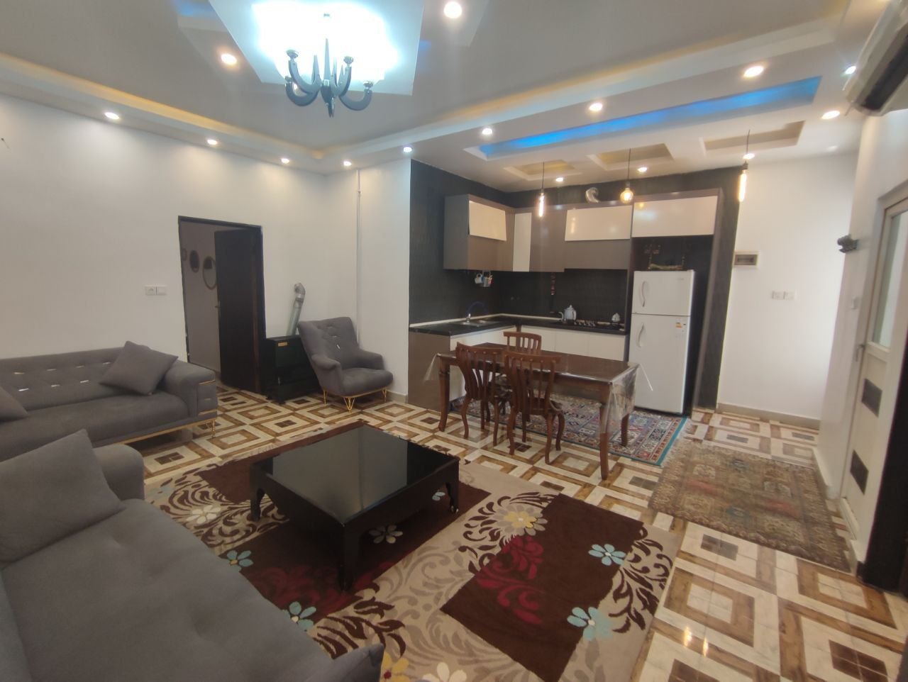 سوئیت دوخوابه ساحلی میکائیل