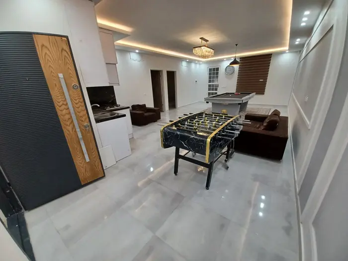 ویلا هشت خوابه استخردار آبگرم نفیس 1