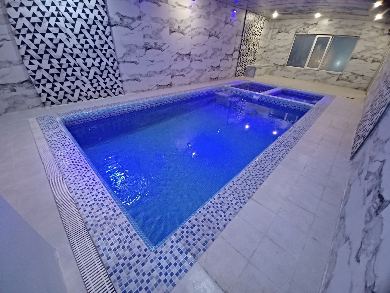 چهارخوابه استخردار آبگرم نفیس 2