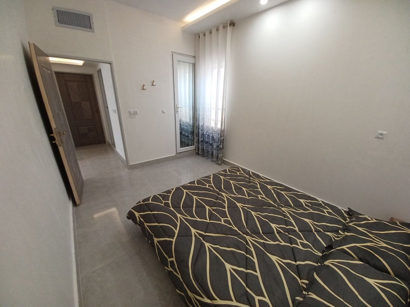 سه خوابه استخردار آبگرم نفیس ۸