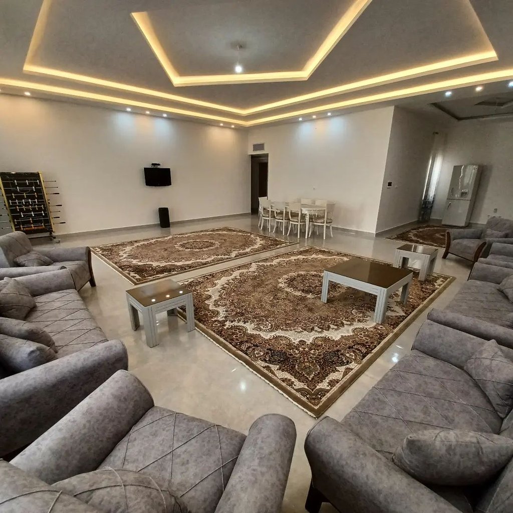 سه خوابه استخردار آبگرم نفیس ۸