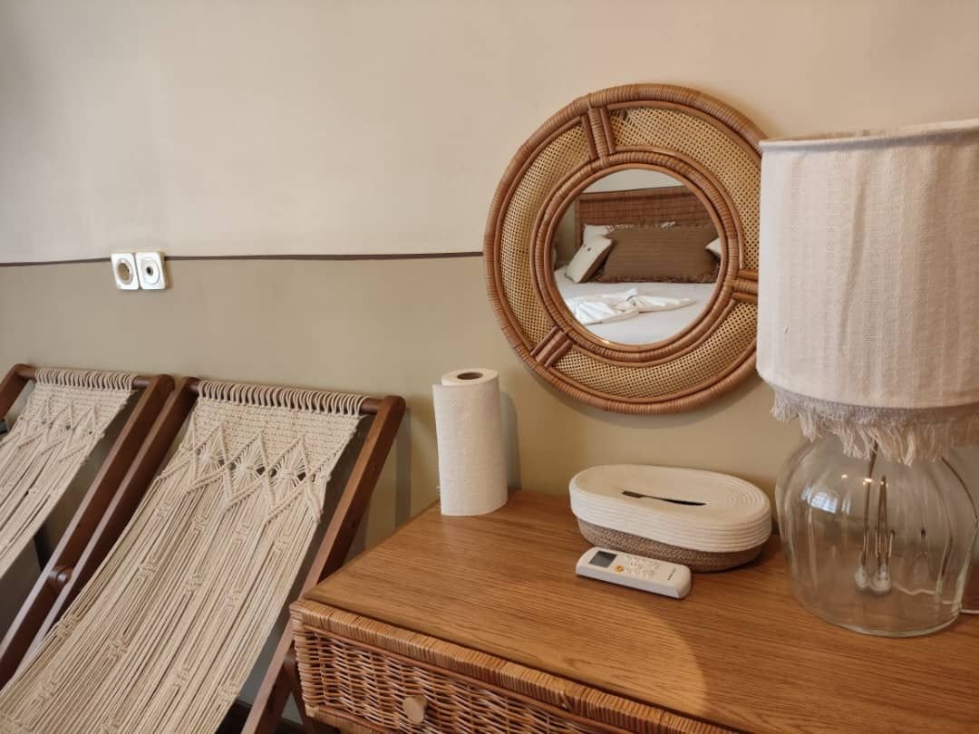 گودو - واحد فرنگیس نوفل لوشاتو