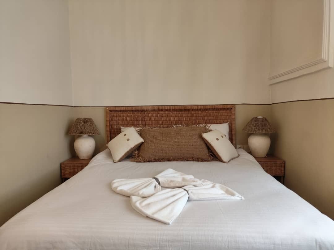 گودو - واحد فرنگیس نوفل لوشاتو