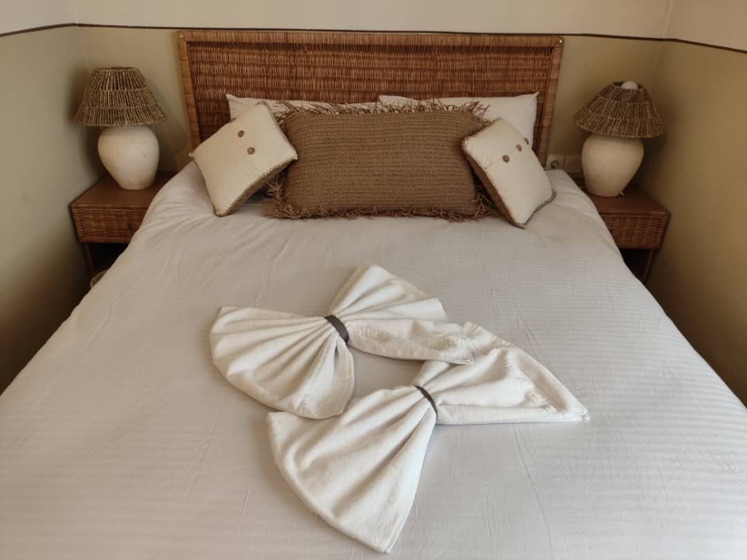 گودو - واحد فرنگیس نوفل لوشاتو