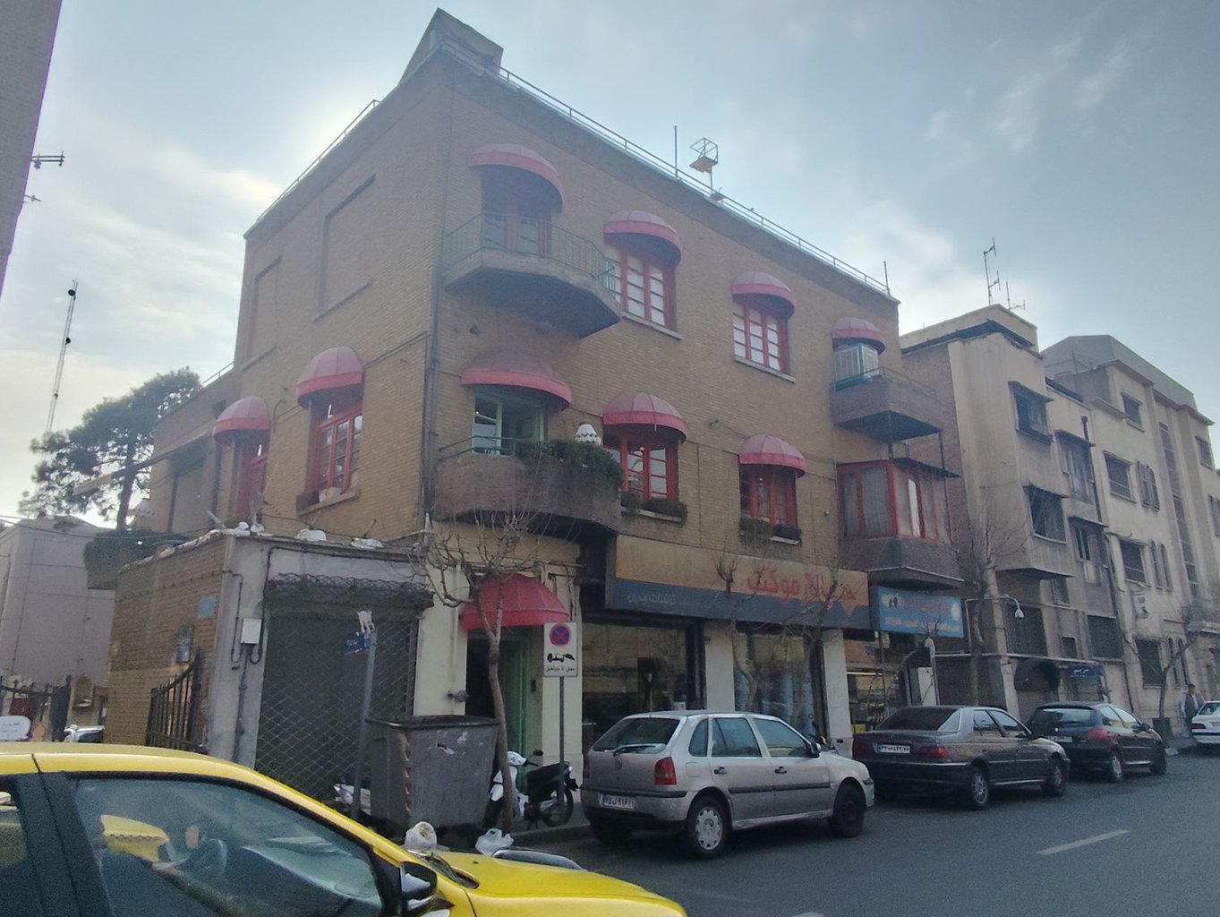 گودو - واحد ناخدا نوفل لوشاتو