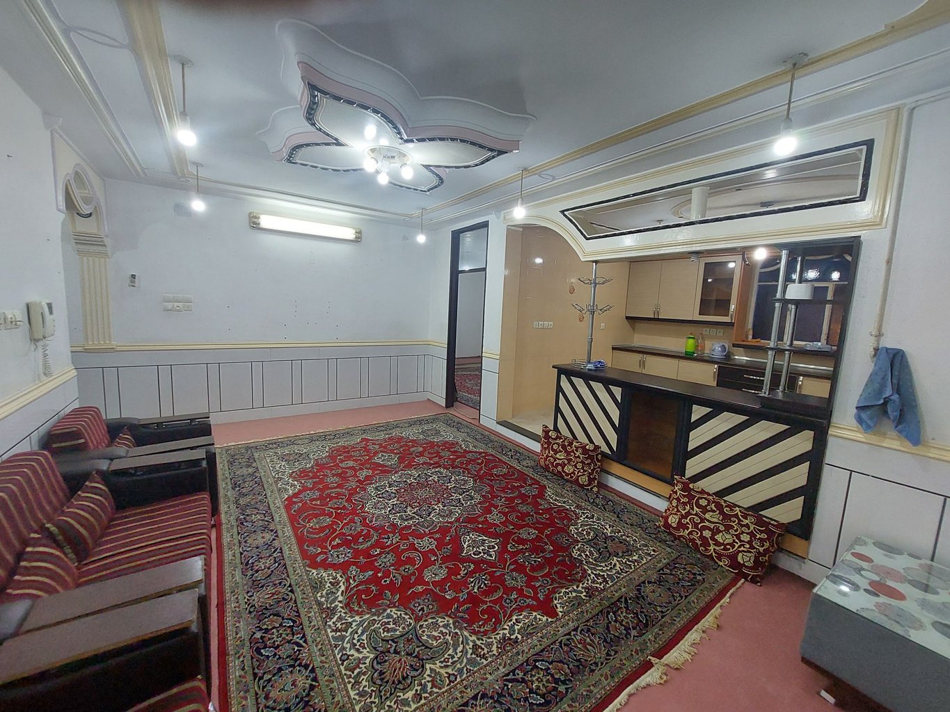 آپارتمان یک خوابه حور ۴