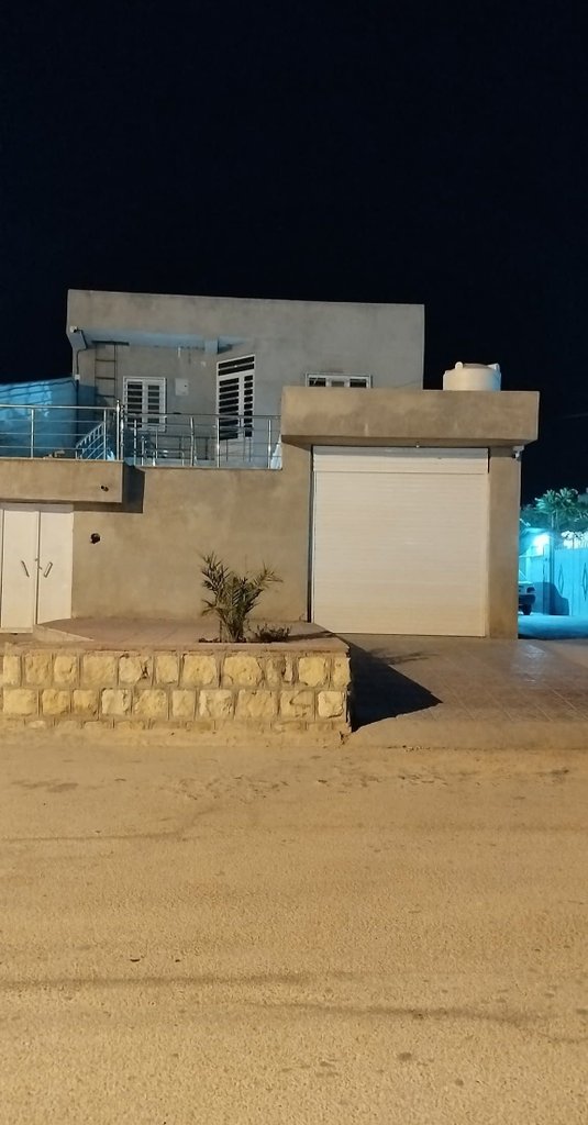 آپارتمان دوخوابه بزرگمهر اسمعیلی - ورودی اقامتگاه\کوچه بن بست جهت پارکینگ\مجهز به دوربین مداربسته\تمام آسفالت