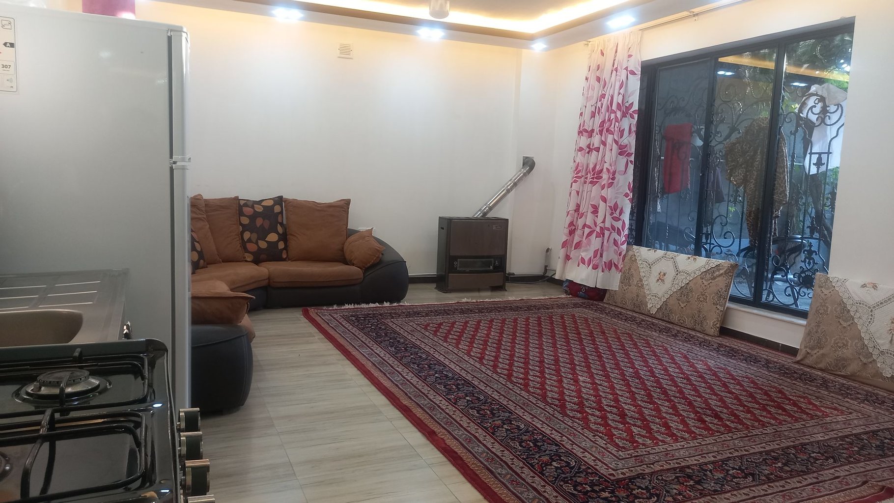 ویلا یک خوابه سفید 2