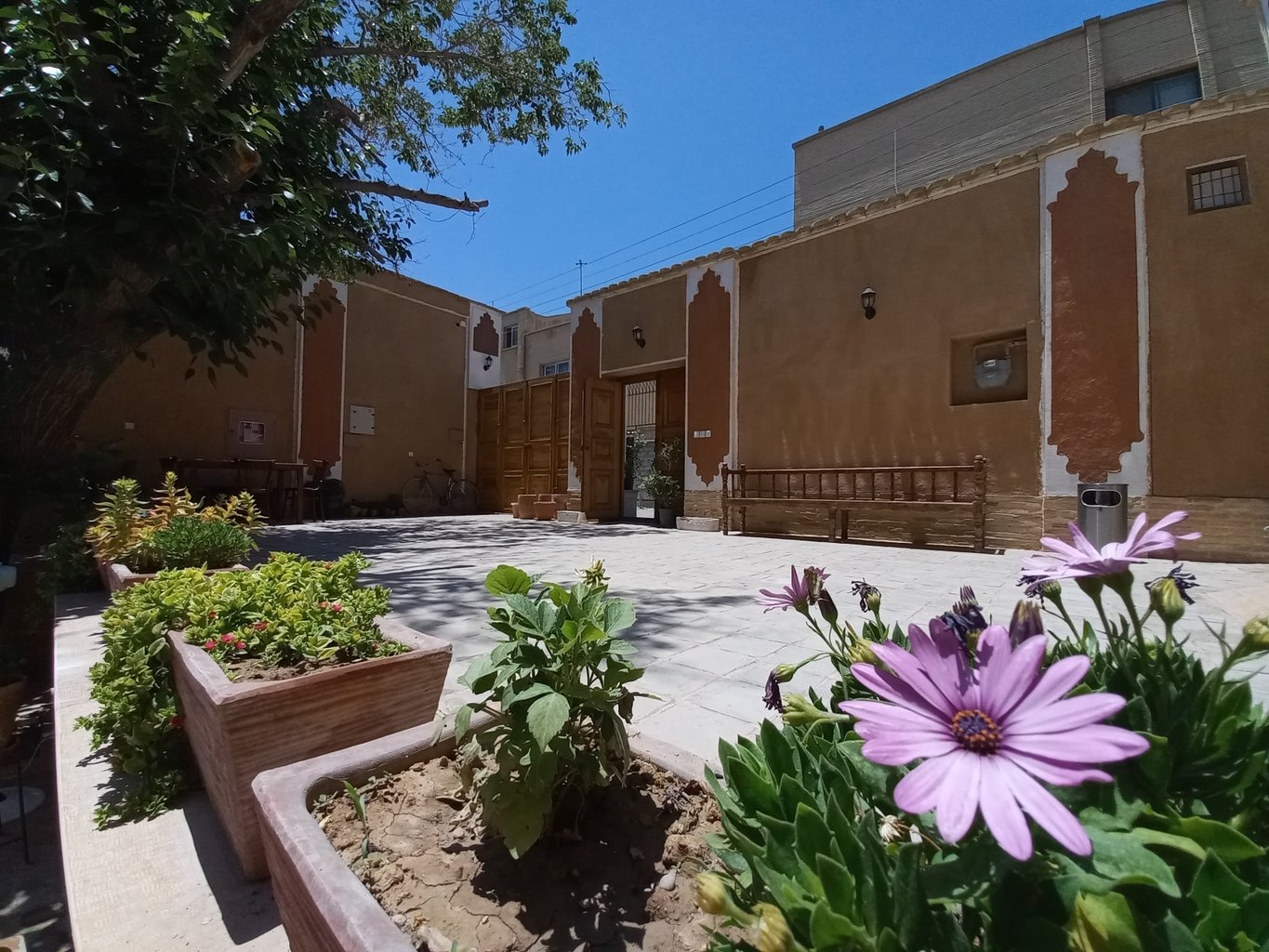 اقامتگاه سنتی میدان کوچک - واحد یِرتیگ