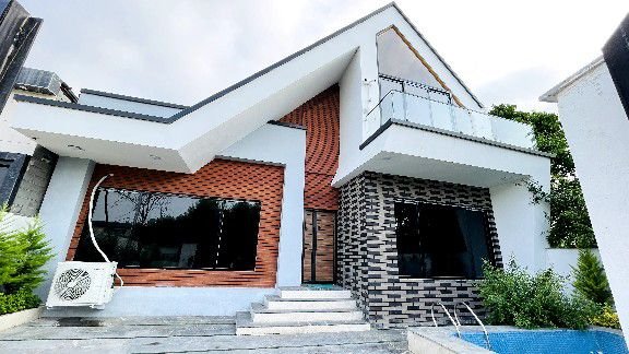 ویلا چهارخوابه جکوزی دار رویال - نمای دیگر ویلا 