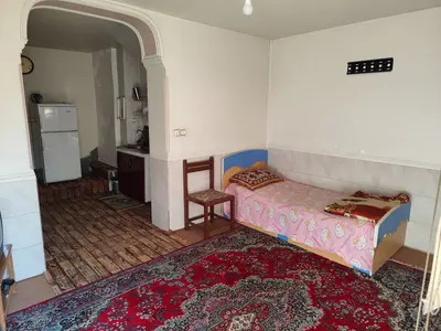 سوئیت یک خوابه هنر 2