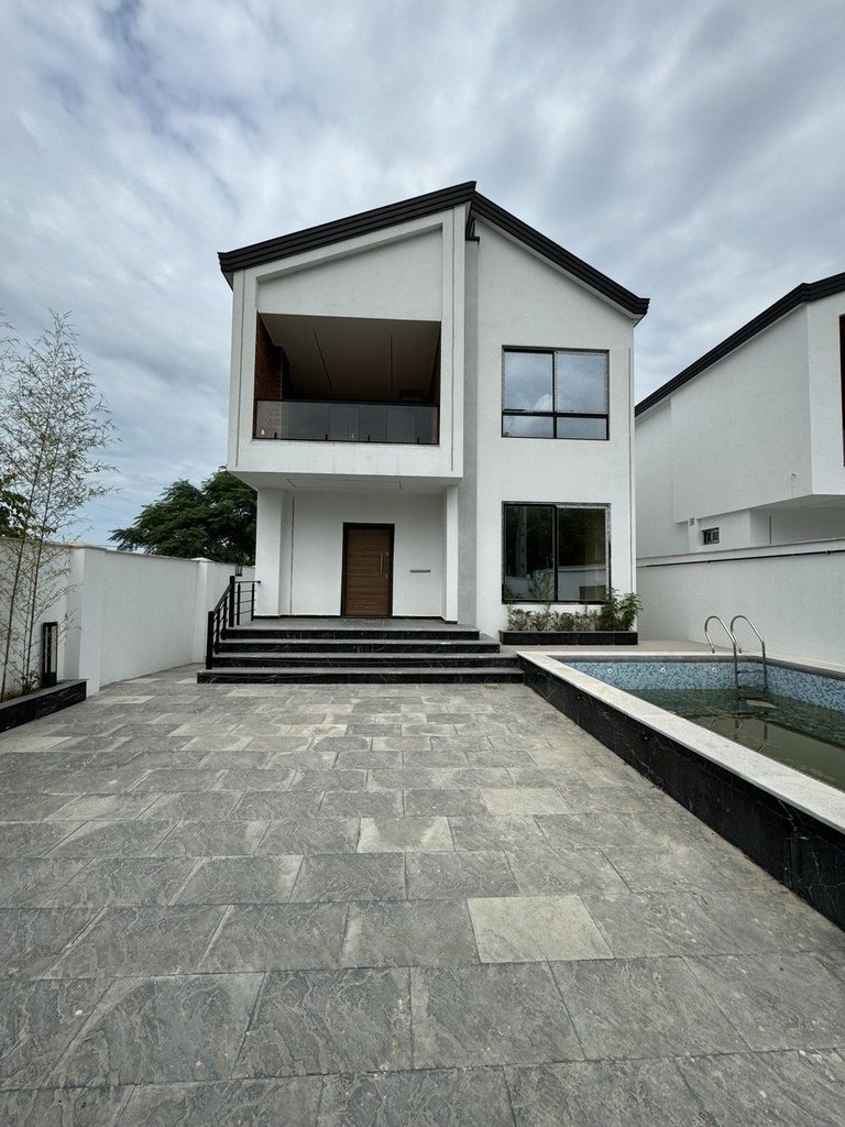 سه خوابه استخردار آبگرم شارِن