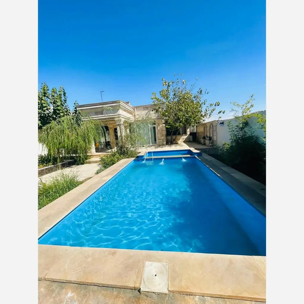 ویلا دوخوابه استخردار آبگرم دلباز