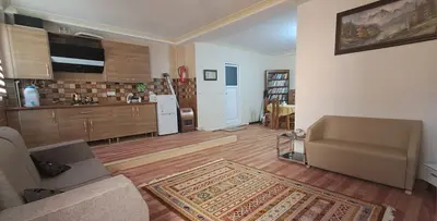 سوئیت یک خوابه امی