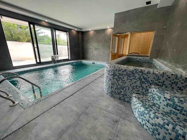 ویلا چهارخوابه جنگلی استخردار آبگرم آمیتیس ۲ - استخر و جکوزی و سونا