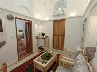 اقامتگاه سنتی عمارت شمسه - واحد غزل