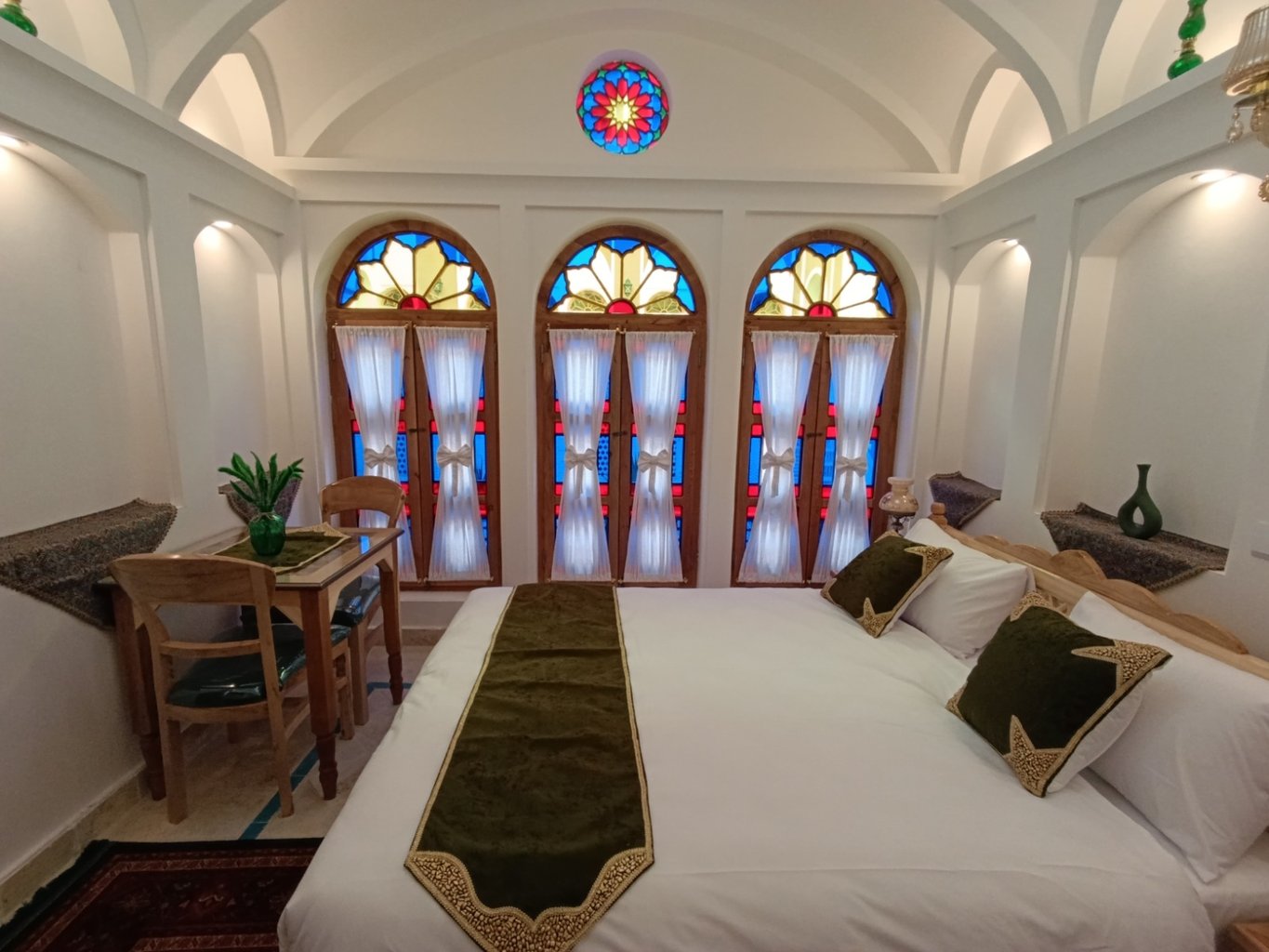 مجتمع اقامتی عمارت شمسه - واحد رویا