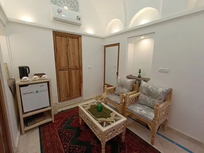 اقامتگاه سنتی عمارت شمسه - واحد غزل