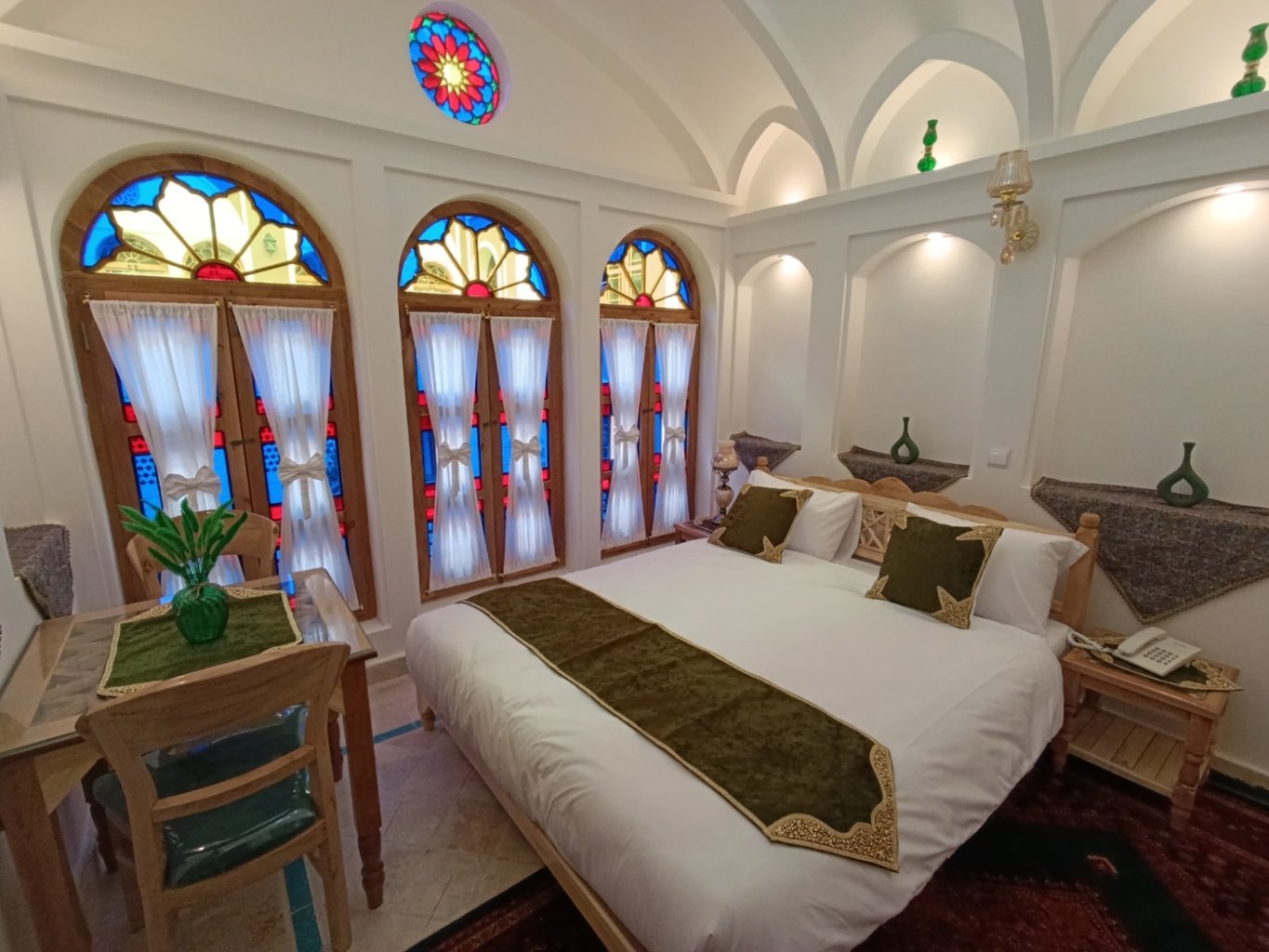 مجتمع اقامتی عمارت شمسه - واحد رویا