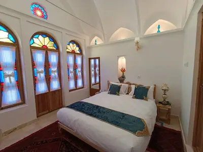 اقامتگاه سنتی عمارت شمسه - واحد طوبی