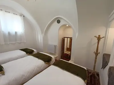 اقامتگاه سنتی عمارت شمسه - واحد غزل