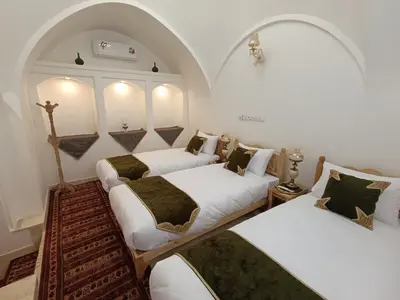 اقامتگاه سنتی عمارت شمسه - واحد غزل