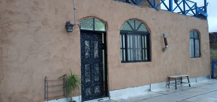 بوم گردی ترنه - واحد یک خوابه چشمه - ورودی سوییت