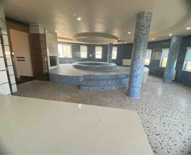 ویلا چهارخوابه استخردار آبگرم عمارت شارمین