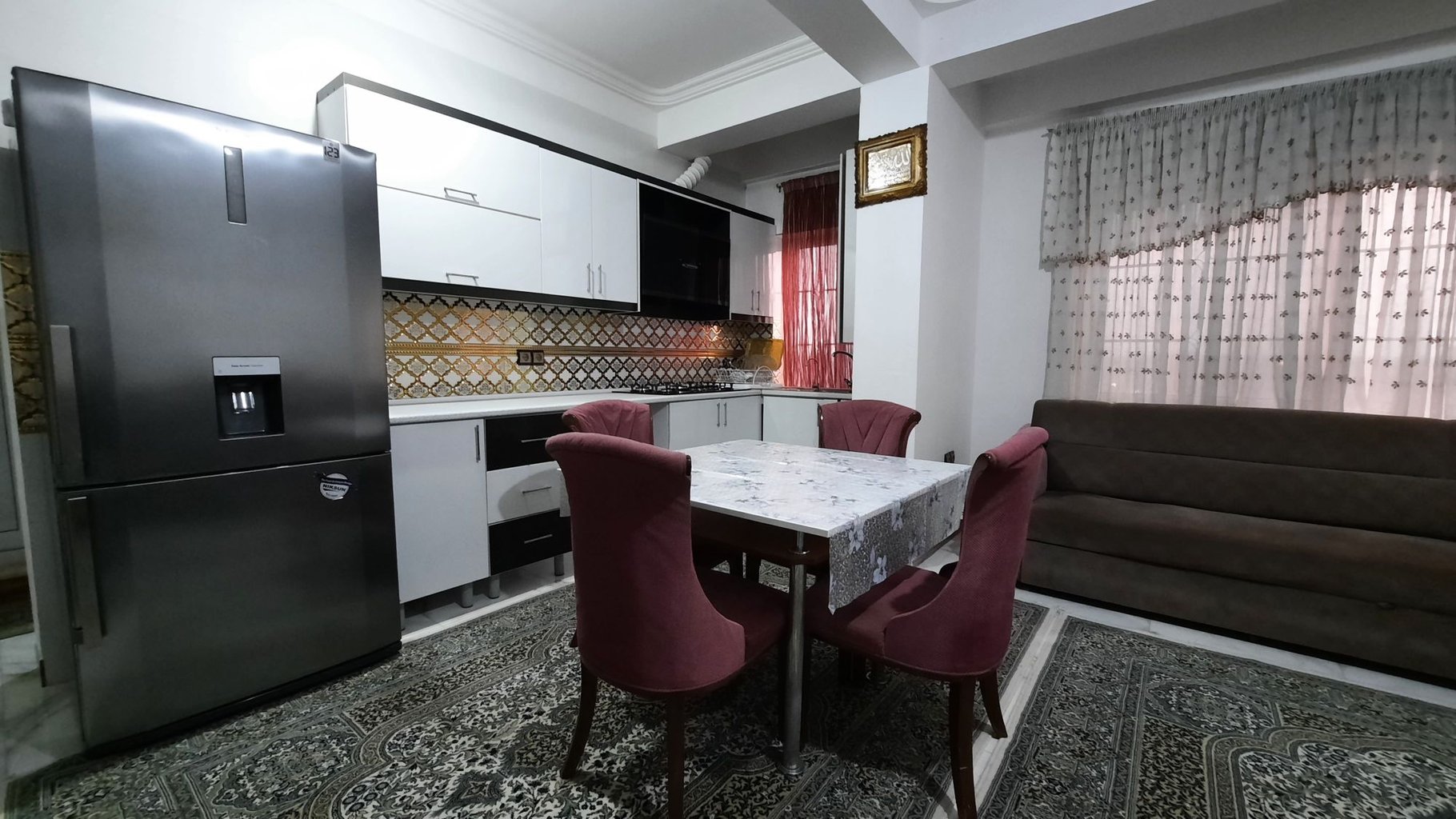 سوئیت یک خوابه صدرا 4