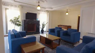 ویلا چهارخوابه استخردار آبگرم سروستان