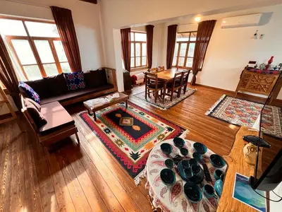 کلبه دوخوابه استخردار چوبی اربکله