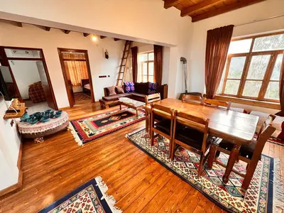 کلبه دوخوابه استخردار چوبی اربکله