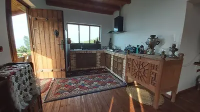 کلبه دوخوابه استخردار چوبی اربکله