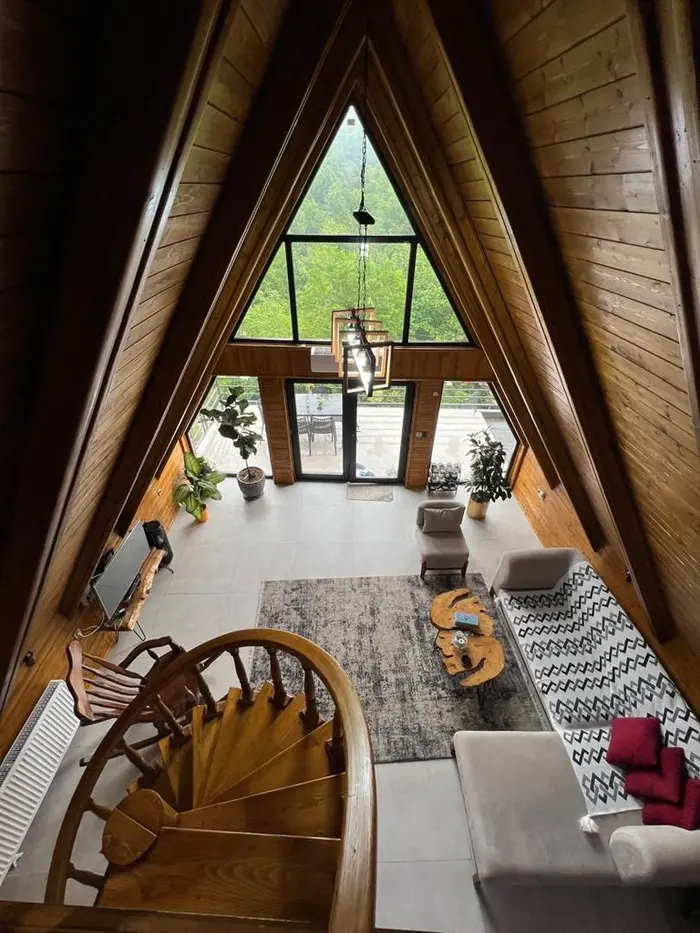 کلبه سه خوابه استخردار آبگرم دیدار تلارسر - فضای نشیمن