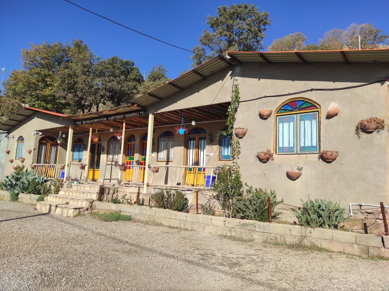 بوم گردی سنگ تراشان - واحد ۳