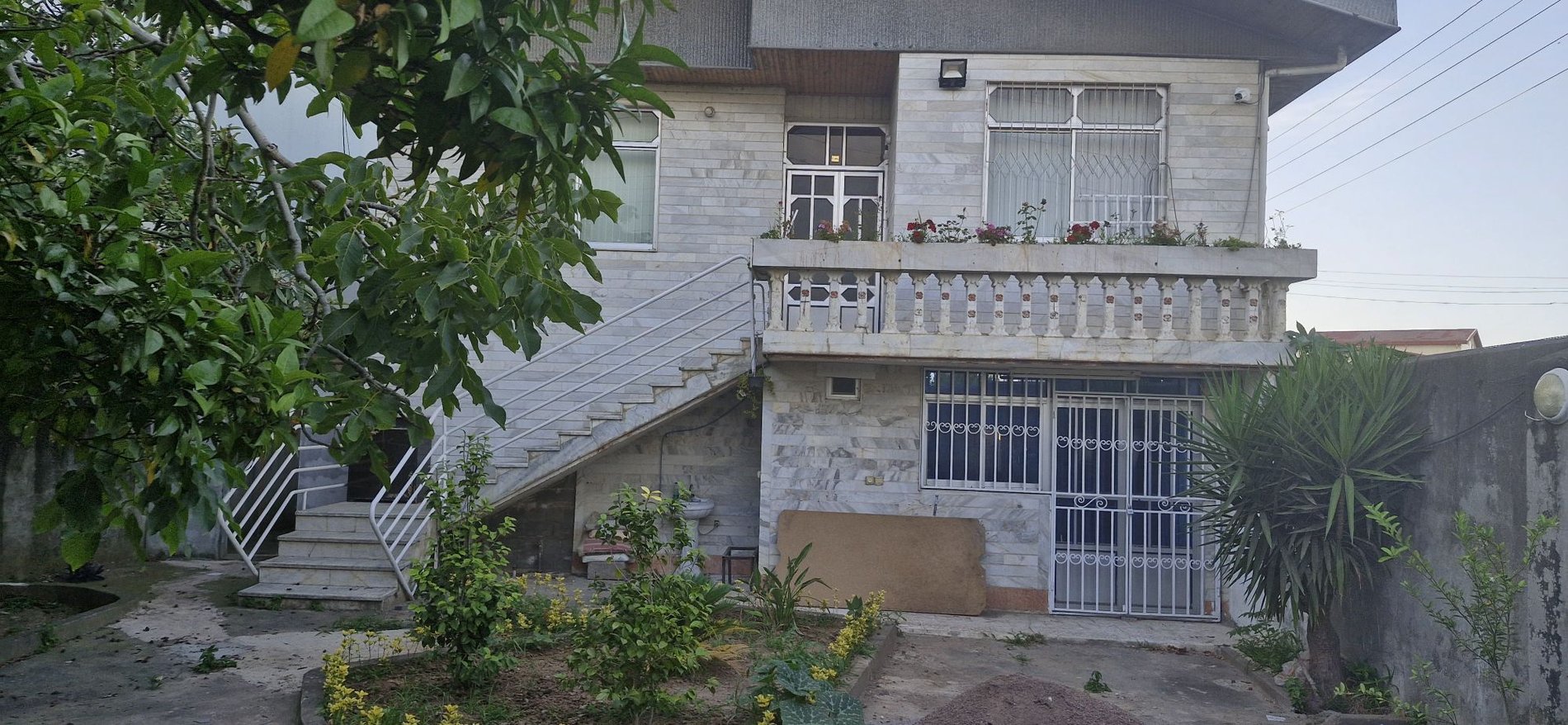 ویلا دوخوابه سرسبز غازیان