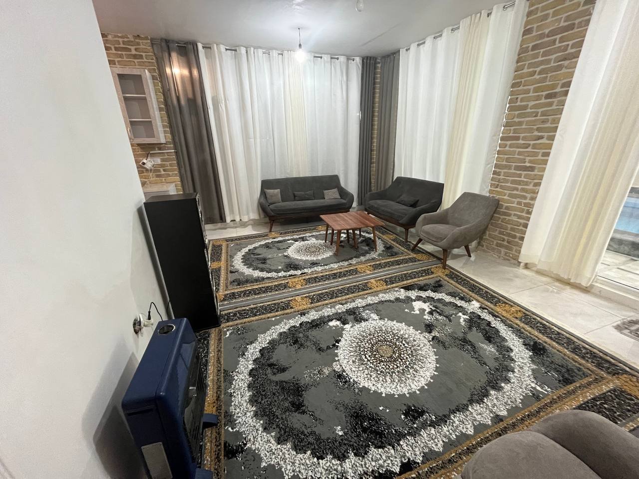 یک خوابه استخردار قائم