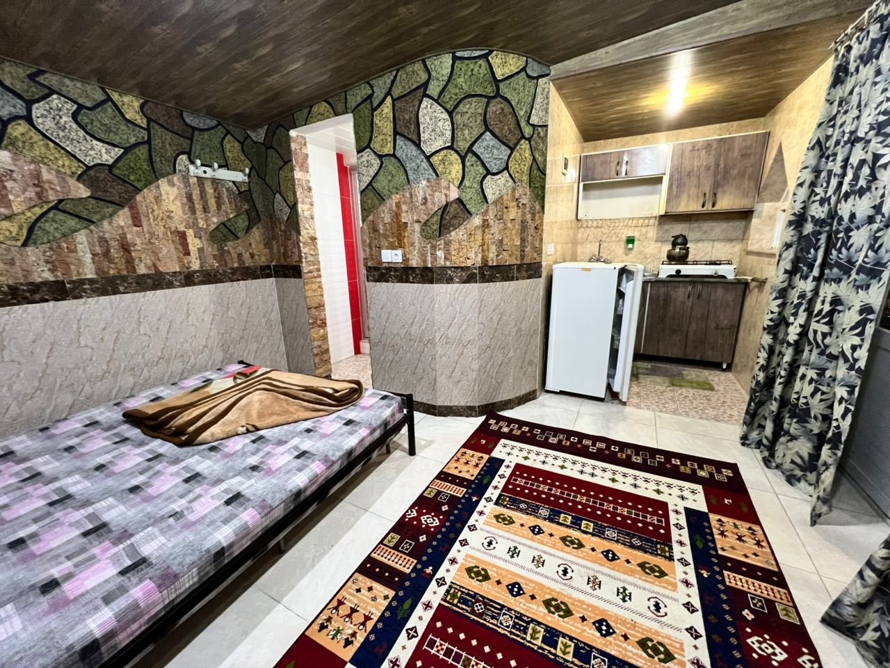 مسافرخانه ساحلی خورشید - واحد 5