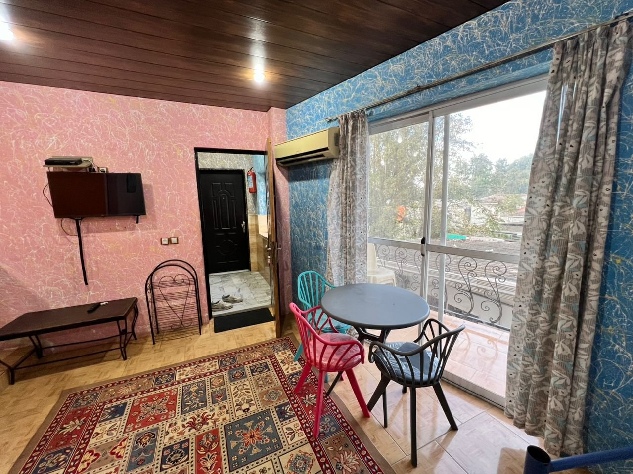 مسافرخانه ساحلی خورشید - واحد ۹