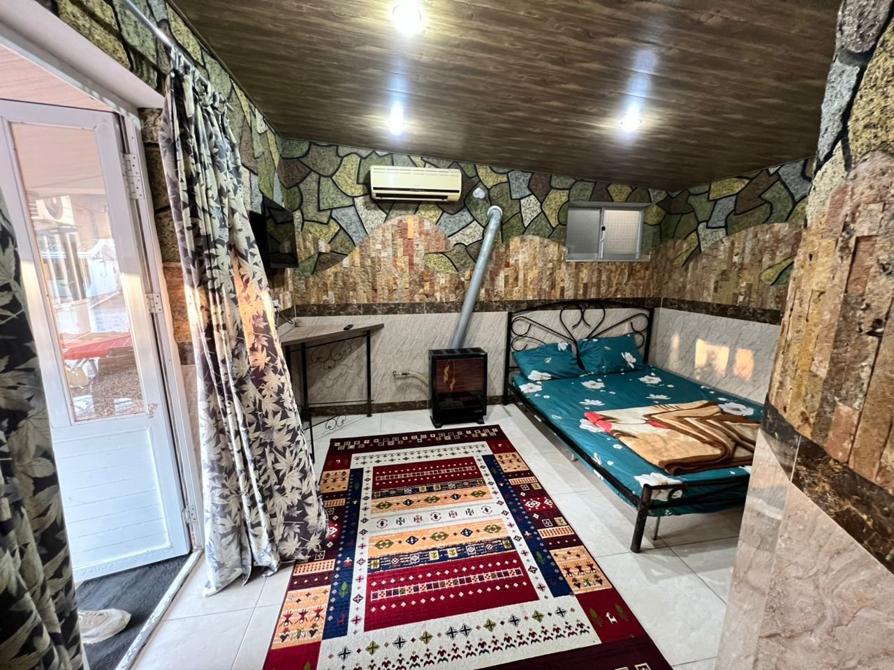 مسافرخانه ساحلی خورشید - واحد 5