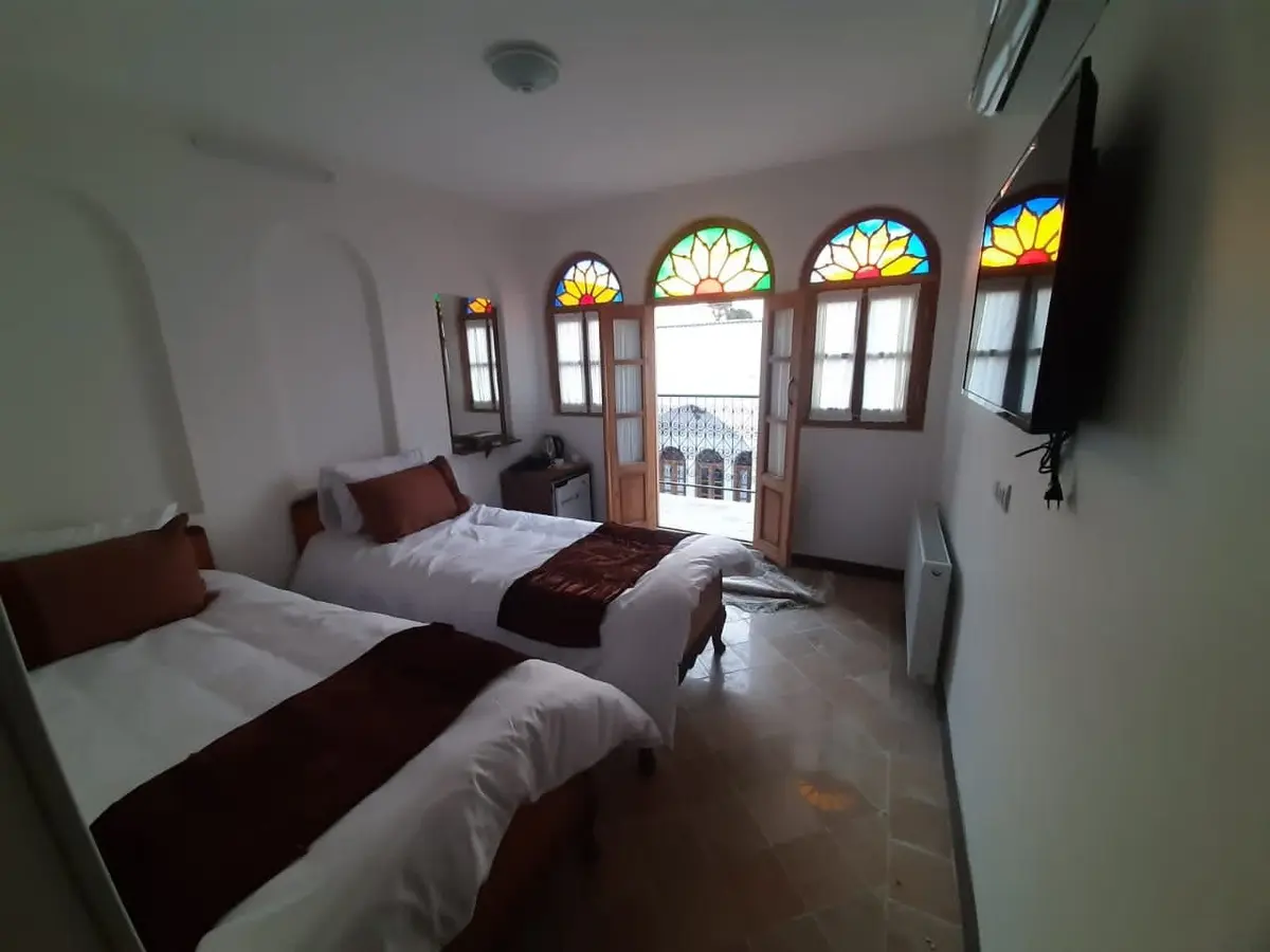 اقامتگاه سنتی شاهان - واحد 22 vip