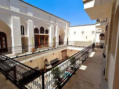 اقامتگاه سنتی شاهان - واحد ۱۱