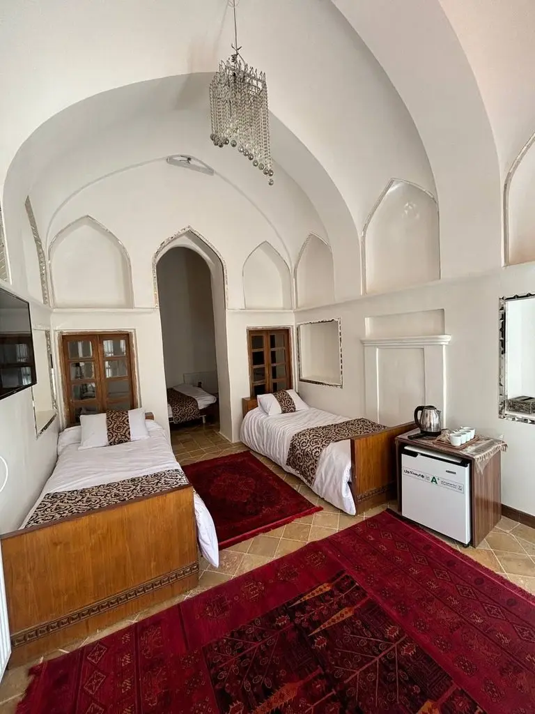 اقامتگاه سنتی شاهان - واحد 19 vip وزیری