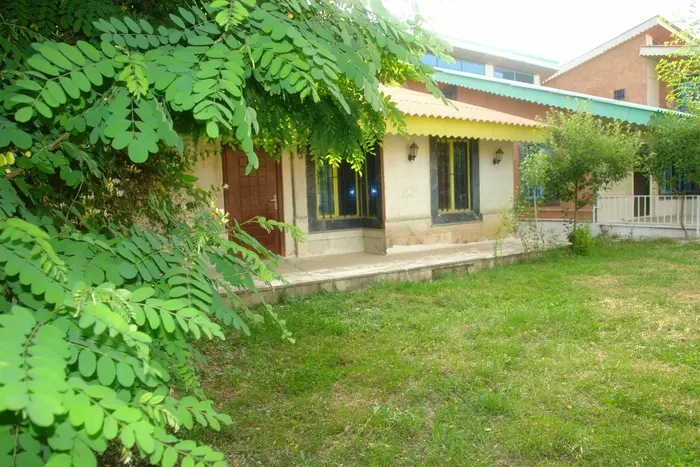 سوئیت فلت چناران - محوطه