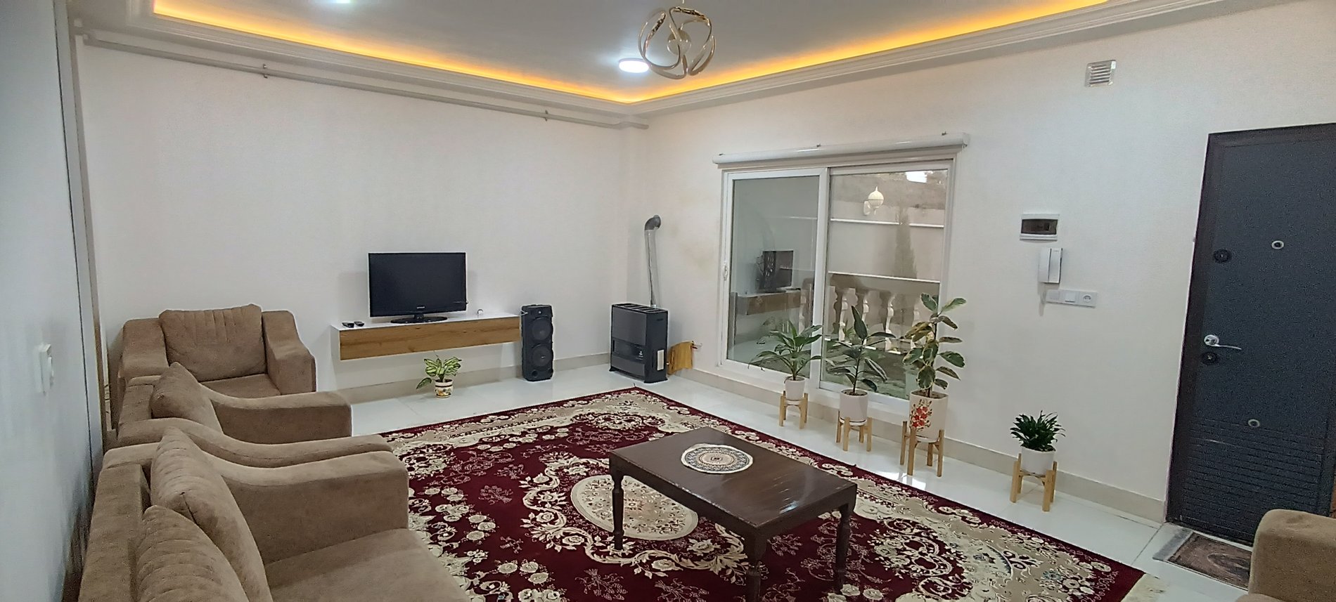 ویلا یک خوابه استخردار آبگرم الماس