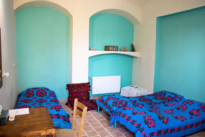 بوم گردی عروسک و اسباب بازی - واحد 5 - اتاق ۵  سه تخته