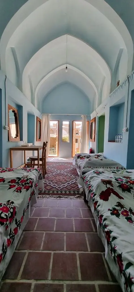 بوم گردی عروسک و اسباب بازی - واحد 3 - اتاق ۳ سه تخته 